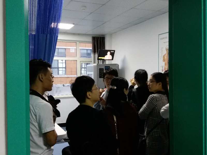 飛龍醫療外星艙非手術脊柱減壓系統入駐渭南杜橋醫院